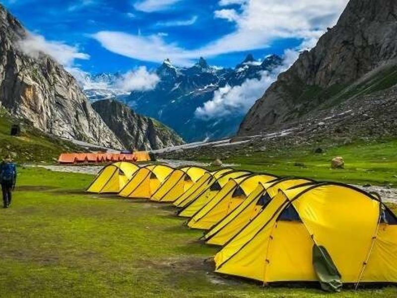 backpacking routes India scenic Himalayan trail guide