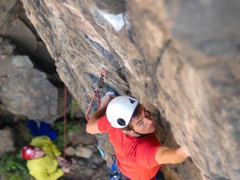 Multi-pitch and high-altitude climbing on Himalayan mountain routes with expert guidance.